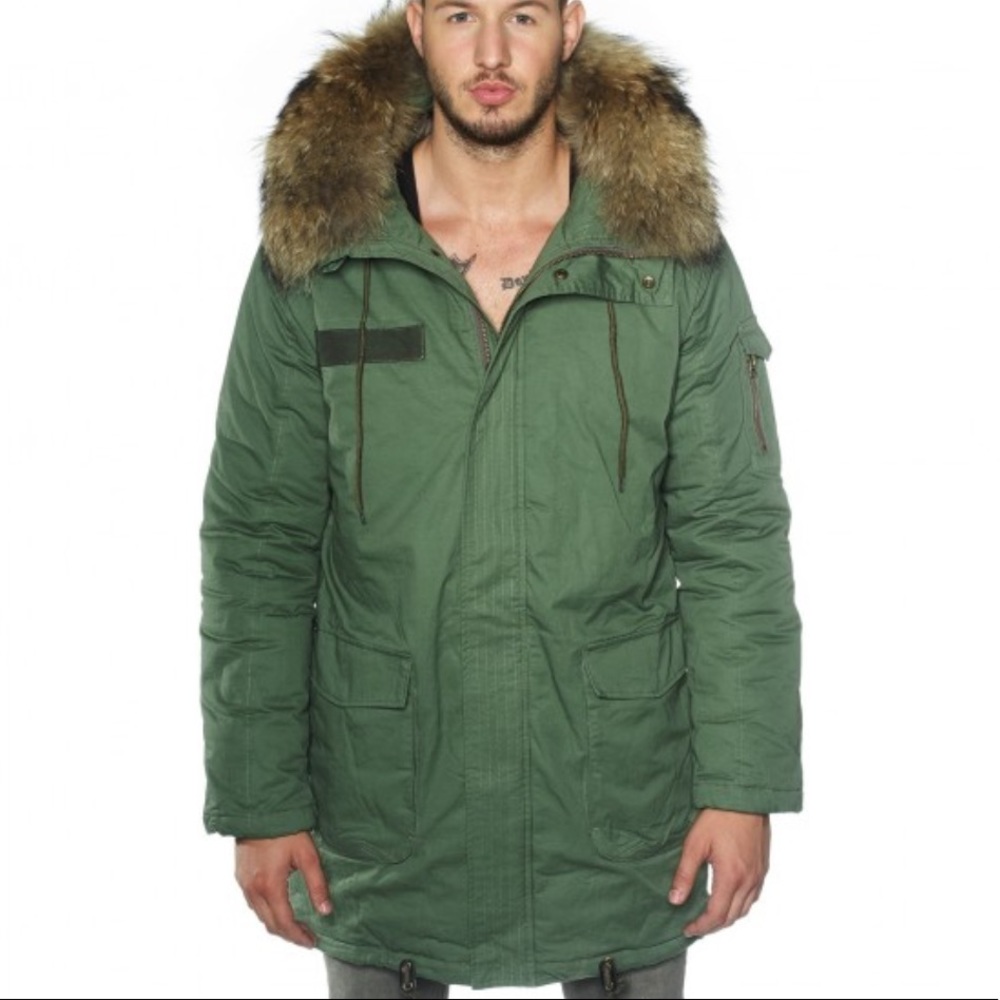 WE LOVE FURS (European) Men’s small quality parka